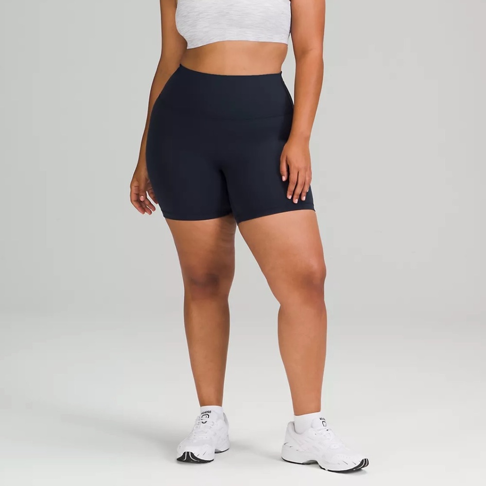 Lululemon, Wunder Train High-Rise Short 6’ - Picture 2 of 5